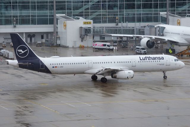 Airbus A321 (D-AIDW)