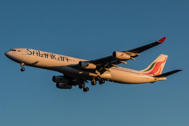 Airbus A340-300 (4R-ADG) - A lovely SriLankan A343 bring the first bit of the sunshine on a nice day :)