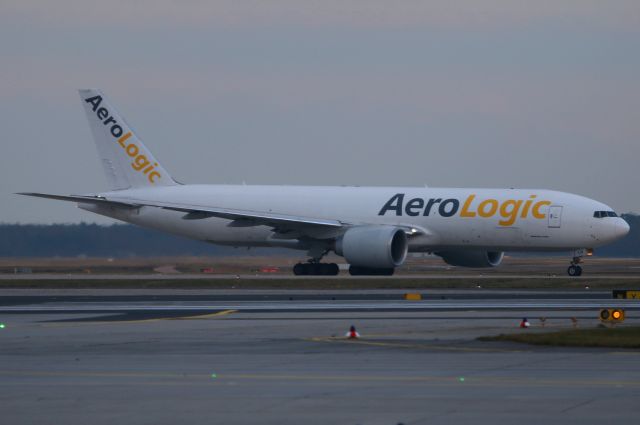 BOEING 777-200LR (D-AALH)