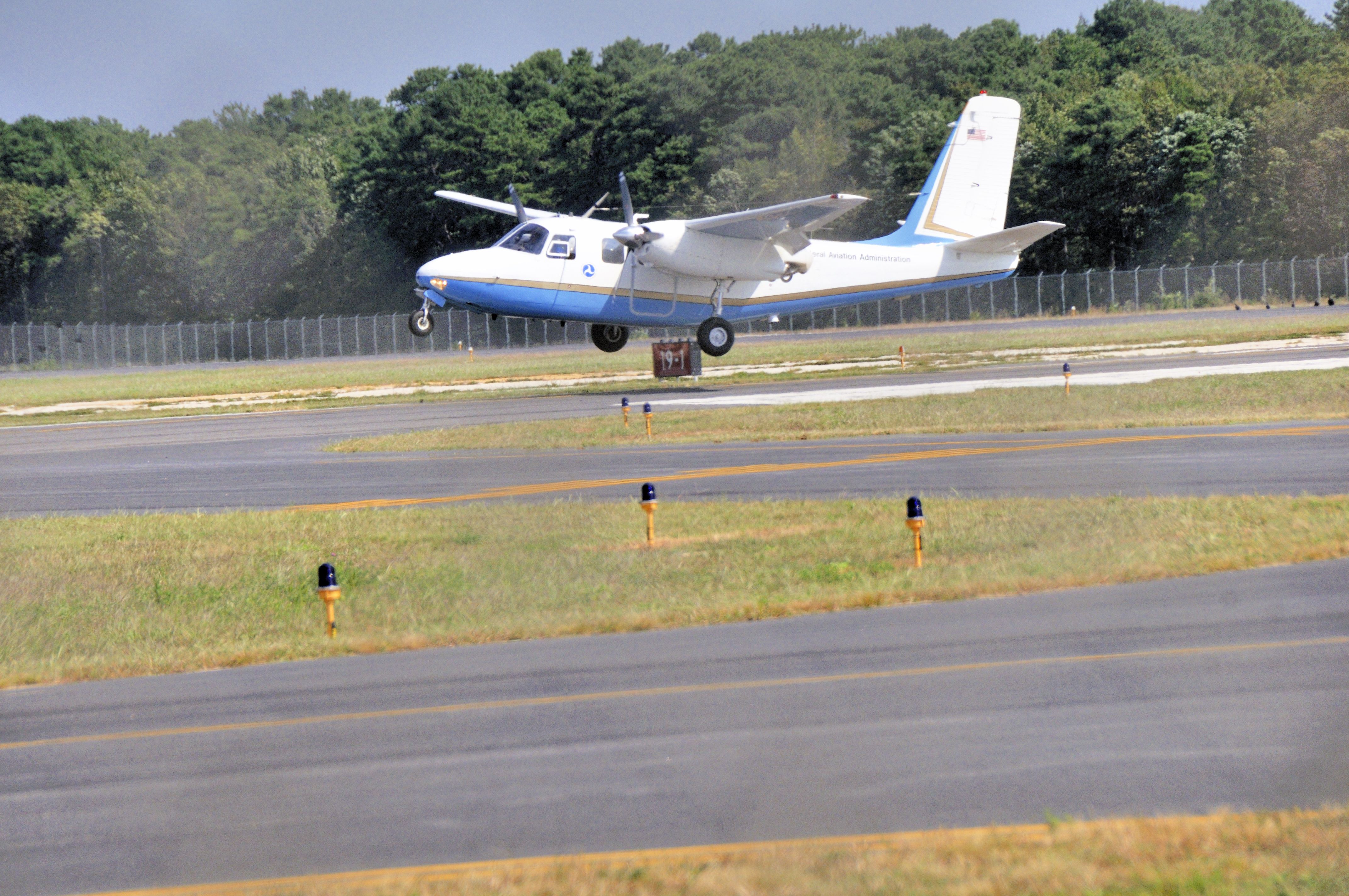 Aero U-9 Commander 680 Super (N50) - AERO COMMANDER 680FP Commander 680FP  Federal Aviation Administration  Cape May Airport KWWD Runway 28  Landing.