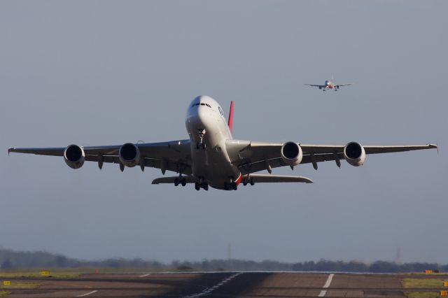 Airbus A380-800 (VH-OQE)