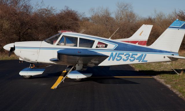 Piper Cherokee (N5354L)