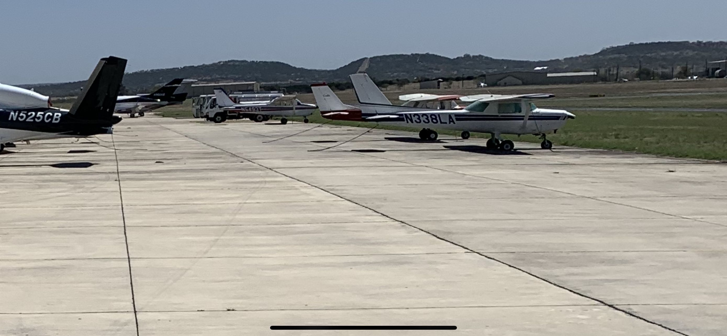 Cessna Skyhawk (N338LA)