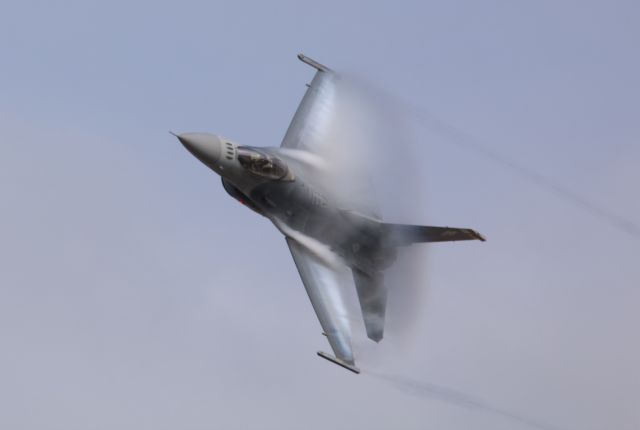 Lockheed F-16 Fighting Falcon — - 2018 Valiant Air Command Air Show