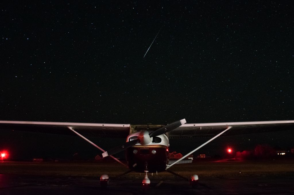 Cessna Skylane (N6453H) - One of the Geminids above N6453H at around 4AM local time.