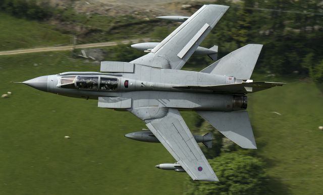 — — - Tornado GR4