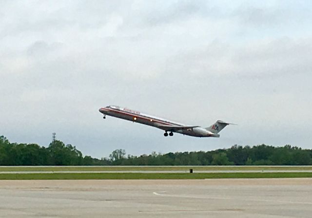 McDonnell Douglas MD-83 — - Off to DFW!