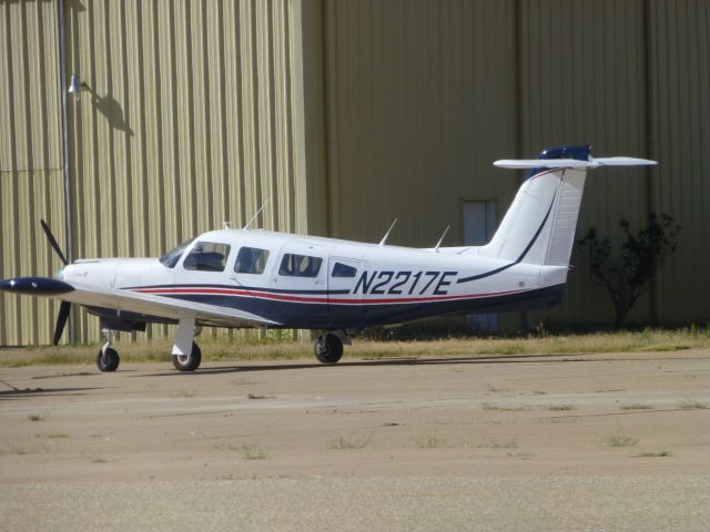 Piper Saratoga (N2217E)