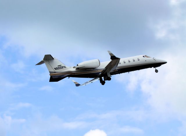 Learjet 60 (N600PH)