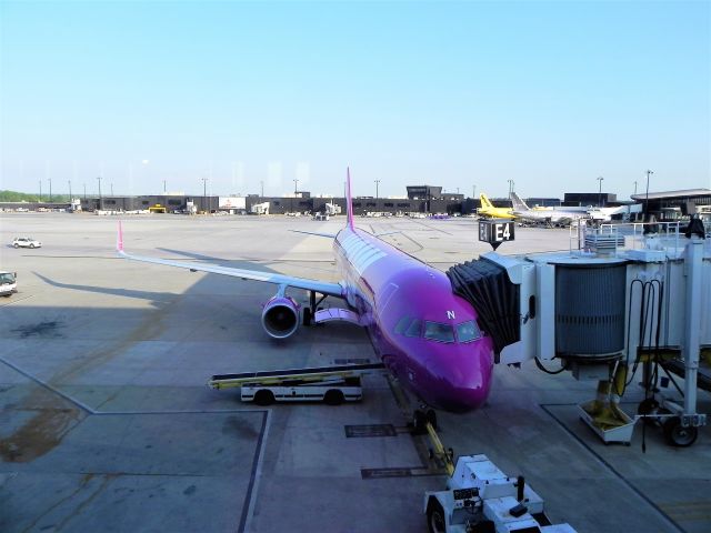 Airbus A321 (TF-WIN) - Wow Air 118 about to push back to Reykjavik