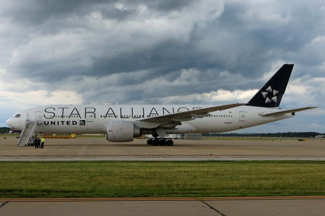 Boeing 777-200 (N76021) - UAL804 (B777-224ER) from Narita Intl Airport holding on Pad-1 after being diverted from Dulles (KIAD) due to thunderstorms on 19 Jun 2017.