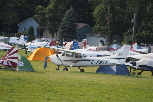 Cessna Skyhawk (C-FMTF)