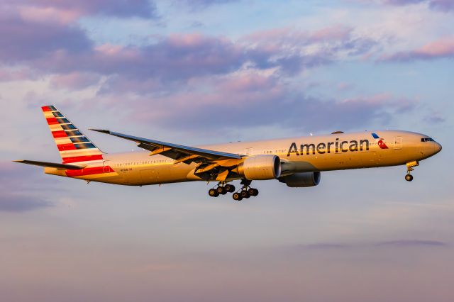 BOEING 777-300ER (N717AN) - I haven’t posted on FlightAware in nearly two years, so I thought it’d be nice to go back to my roots and put up some of my best work from 2024 on here! If you enjoy my work, follow me @phxplanepics on Instagram!