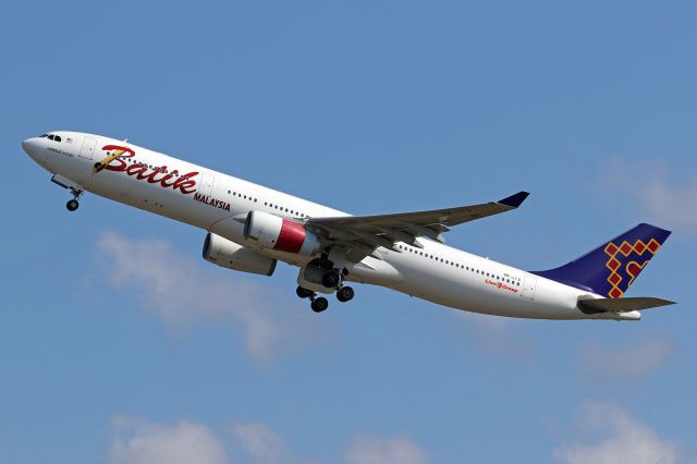 Airbus A330-300 (9M-LFD)
