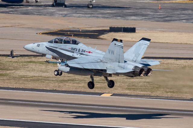 McDonnell Douglas FA-18 Hornet (16-3991) - F/A-18 Hornets from the VMFA-314 "Golden Knights" out of MCAS Miramar, California departing Dallas Love Field.