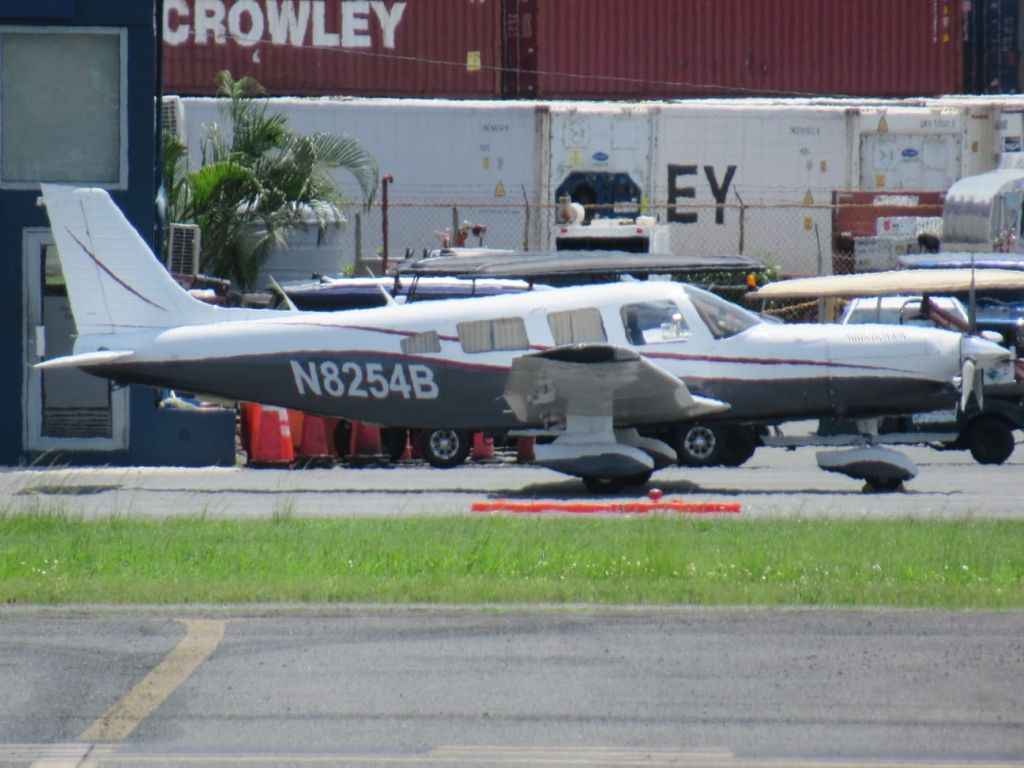 Beechcraft Super King Air 200 (N2854B)