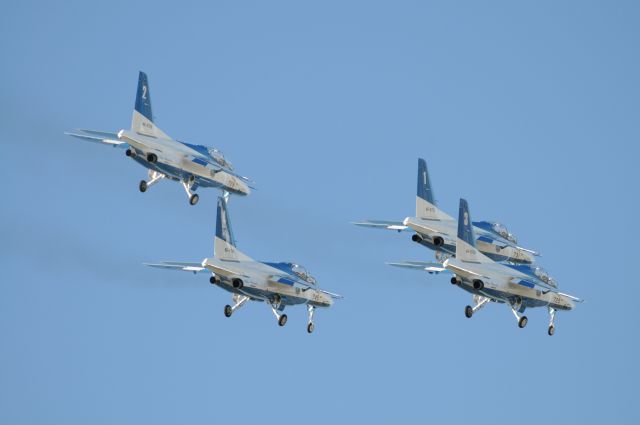 KAWASAKI T-4 — - 2015.11.3 Iruma Air Show  Blue Impulse