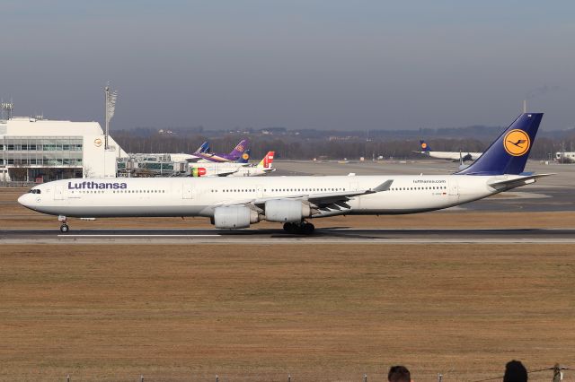 Airbus A340-600 (D-AIHV)