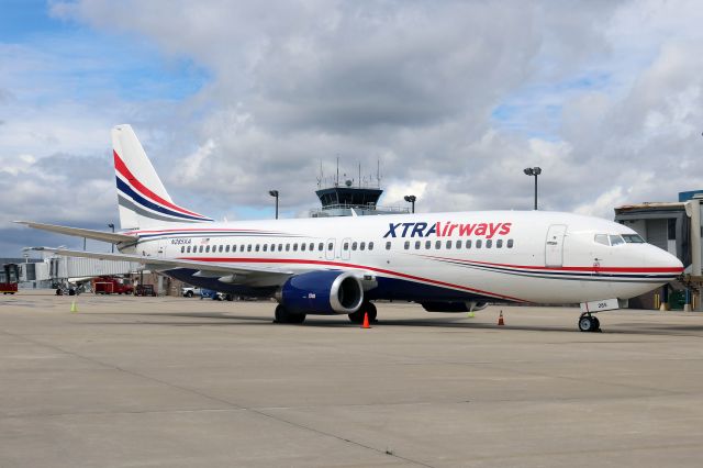 BOEING 737-400 (N285XA) - CXP6701 (Casino Express) seen at KTOL on 2 May 2017.