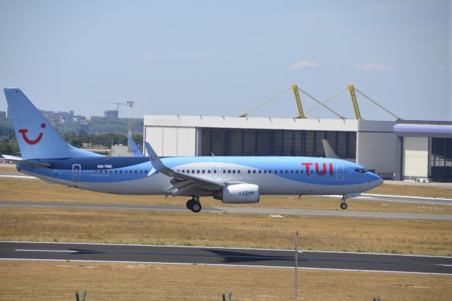 Boeing 737-700 (OO-TNC)