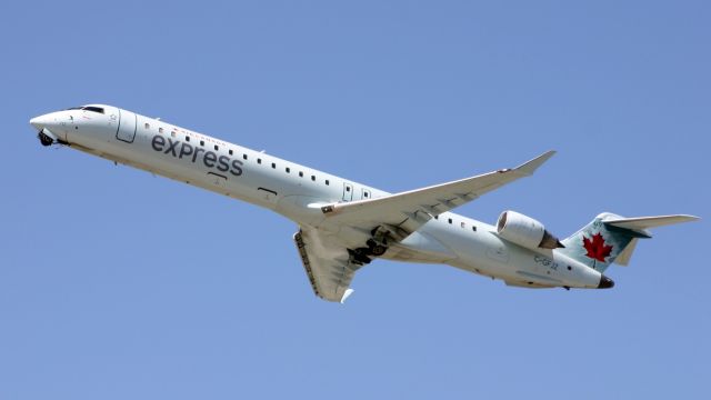 Canadair Regional Jet CRJ-900 (C-GFJZ)