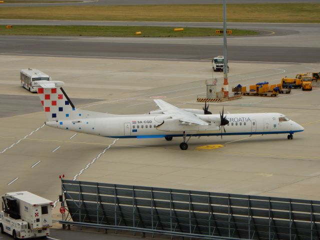 de Havilland Dash 8-400 (9A-CQE)