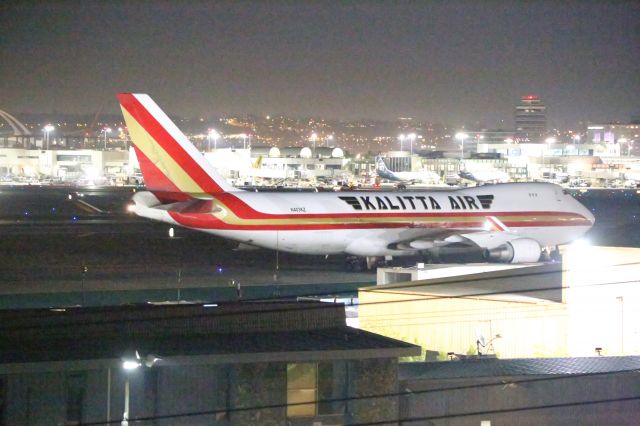 Boeing 747-400 (N403KZ)
