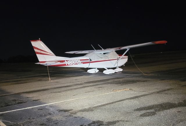 Cessna Skyhawk (N8372L)