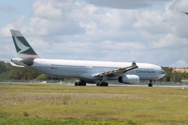 Airbus A330-300 (B-HLN)