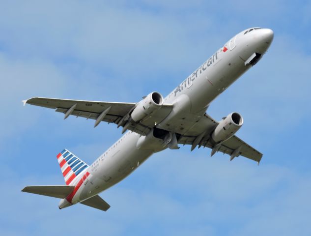 Airbus A321 (N580UW) - Just after take off, summer 2019.