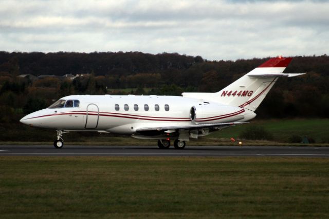 Hawker 800 (N444MG) - Departing for EGTC on 27-Nov-09.