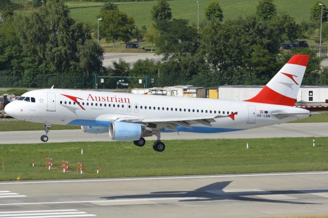 Airbus A320 (OE-LBM)