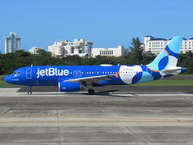 Airbus A320 (N554JB)