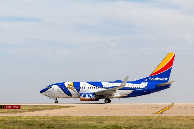 Boeing 737-800 (N946WN) - Louisiana One