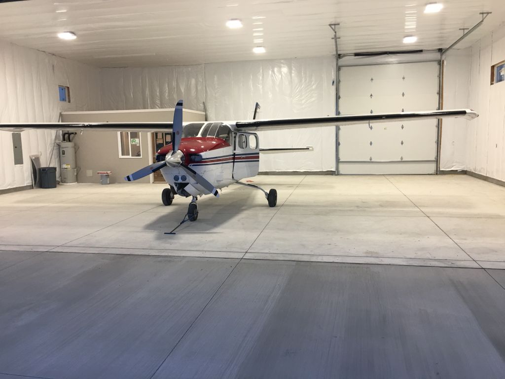 Cessna P210 Pressurized Centurion (N4747K) - Looks great under the lights.