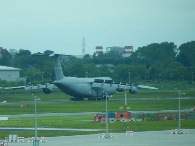 87-0027 — - 87-0027 JUST AFTER ARRIVING EIDW ON 21-05-2011 AND AS IT LANDED FLAPS STARTED TO EXTEND FROM PLANE OUT TO EDGE OF WING TO SLOW IT DOWN NICE TO SEE THIS HAPPEN