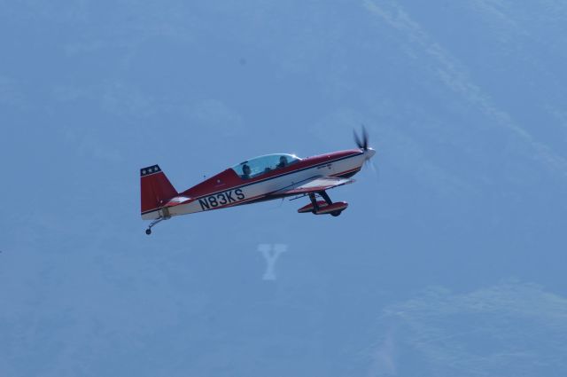 EXTRA EA-300 (N83KS) - The Extra blasting out for another flight above the “Y”. Man this plane flys a lot!! br /Best viewed in full! 