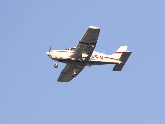 Piper Cherokee (N2914A) - Over the Charles River. 03-AUG-2022.