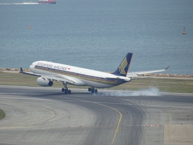 Airbus A330-300 (9V-SSC)