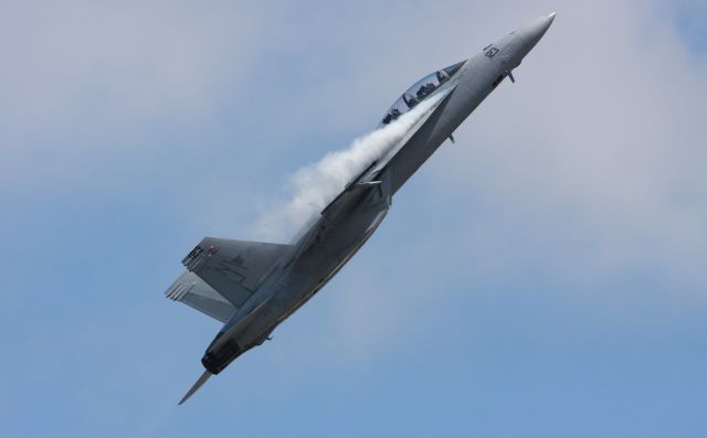 16-5885 — - F/A-18F Super Hornet at the JBLM Airshow 2010