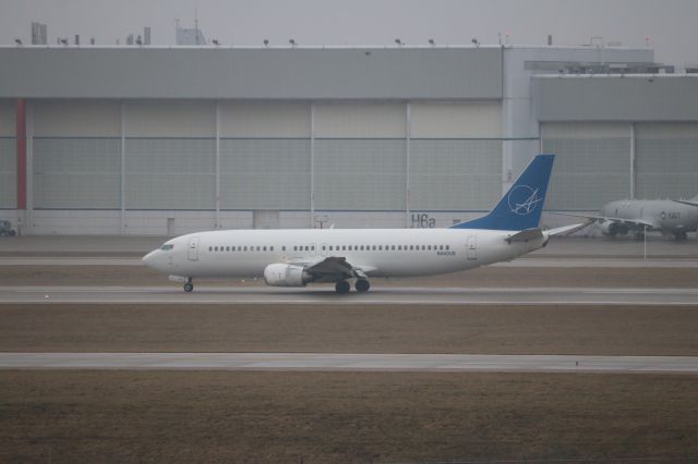 BOEING 737-400 (N440US) - iAero 737-400 Classic arriving 23R at Indy