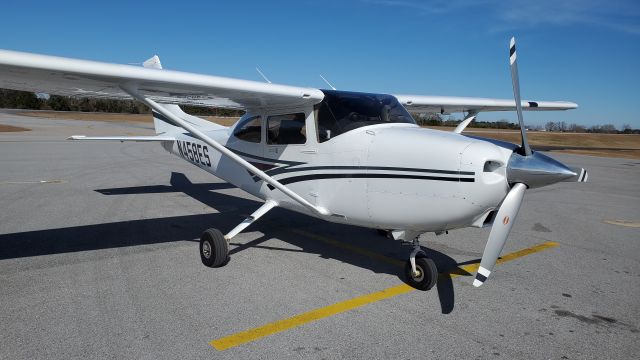 Cessna Skylane (N458ES)