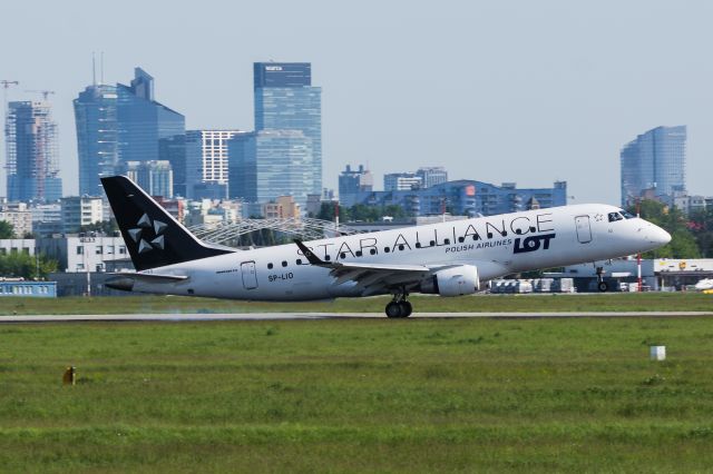 Embraer ERJ 175 (SP-LIO) - WAW/EPWA SPOTTING
