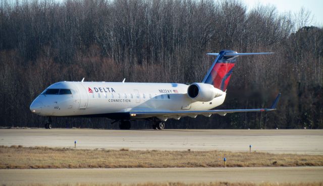 Canadair Regional Jet CRJ-200 (N832AY)