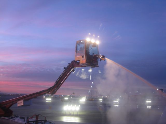 — — - De-icing in LEMD