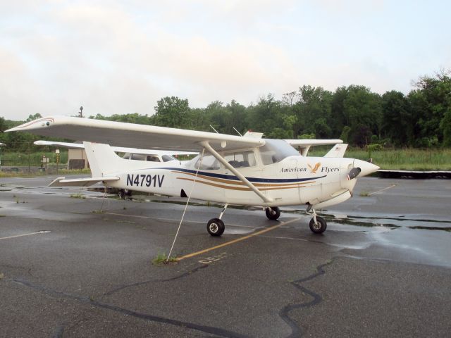 Cessna Cutlass RG (N4791V) - A good complex training aircraft.