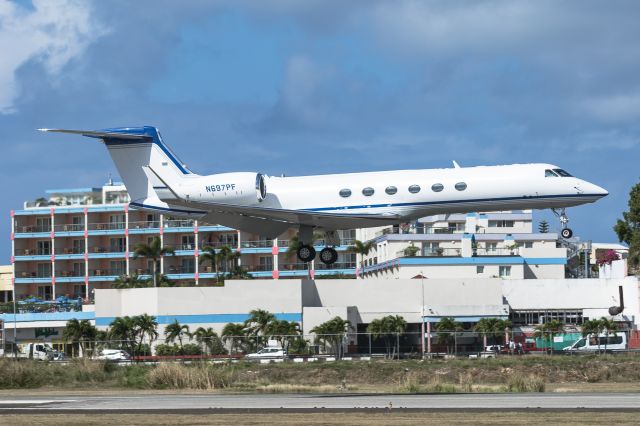 Gulfstream Aerospace Gulfstream V (N697PF)