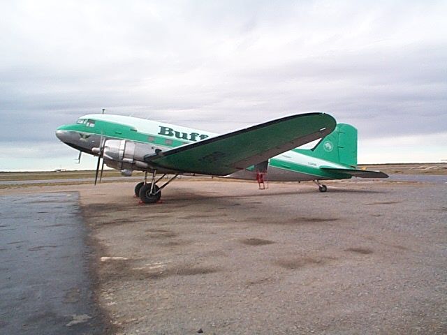 Douglas DC-3 (BFL621)