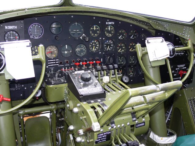 Boeing B-17 Flying Fortress (29-7849) - LIBERTY BELLE