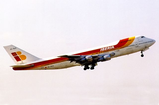 Boeing 747-200 (EC-DLD)